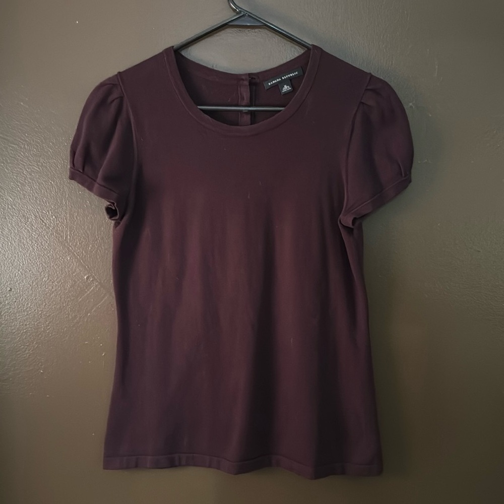 Banana republic, maroon colored short sleeve shirt. Size M